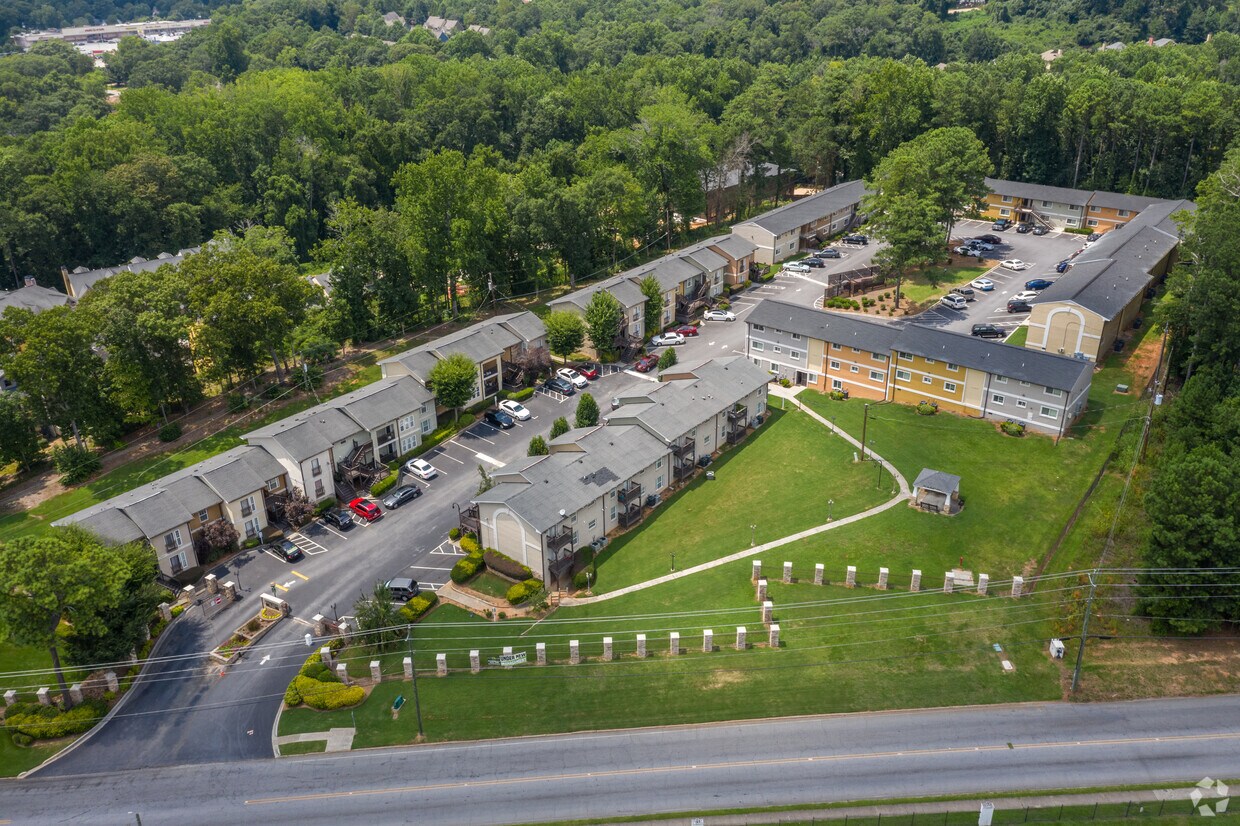 Hillcrest Park Apartments Atlanta, GA