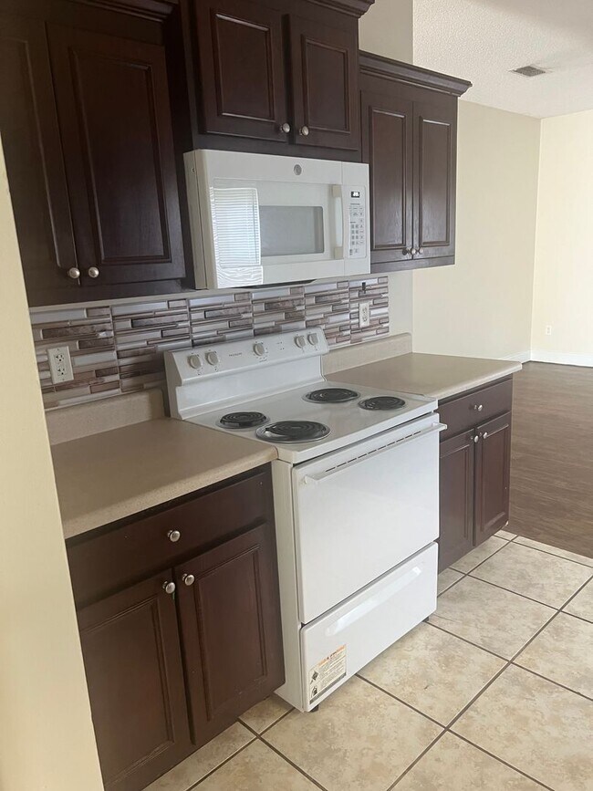 Foto del edificio - 119 Laurelwood Ct