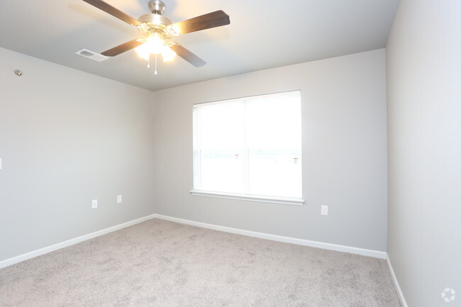 Interior Photo - The Peaks at Searcy