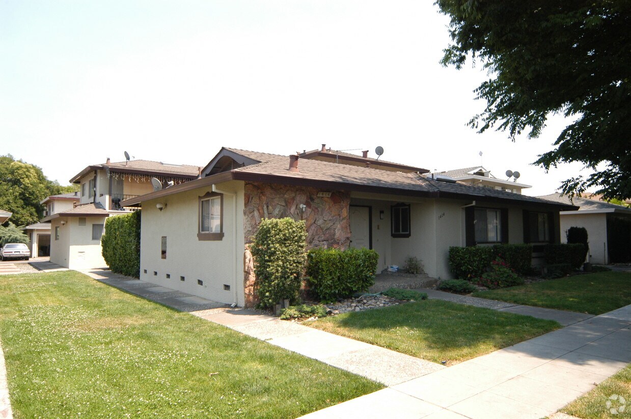 Foto principal - 1414 Essex Way