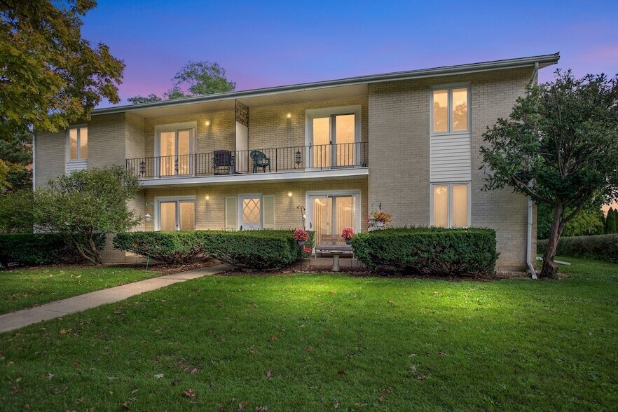 Foto principal - 31 Green Oaks Dr