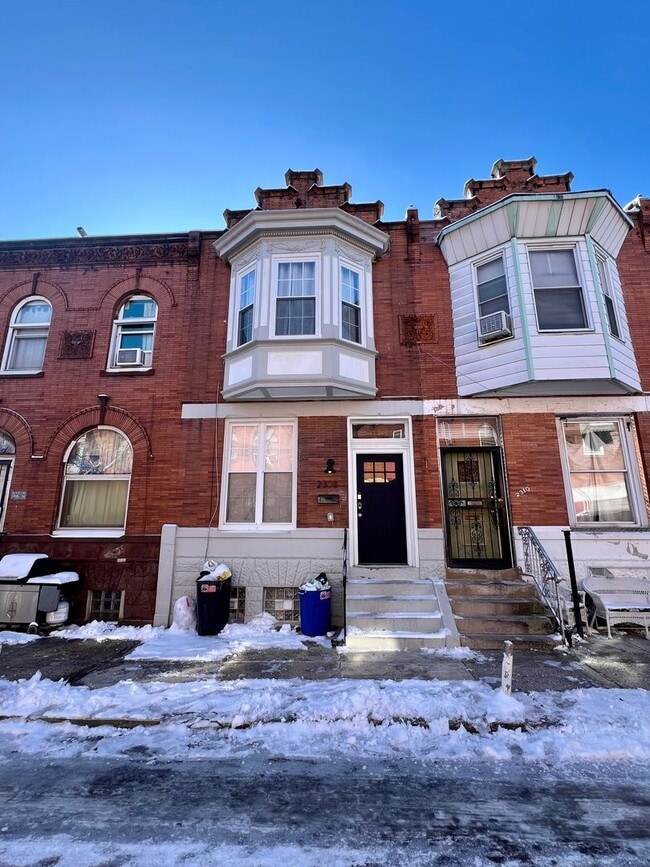 Building Photo - Stunning 3-Bedroom Townhome with Finished ...