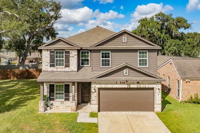 Building Photo - 252 Twin Lakes Blvd W