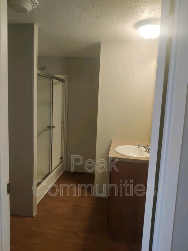 Building Photo - 7370 Chinook Cir
