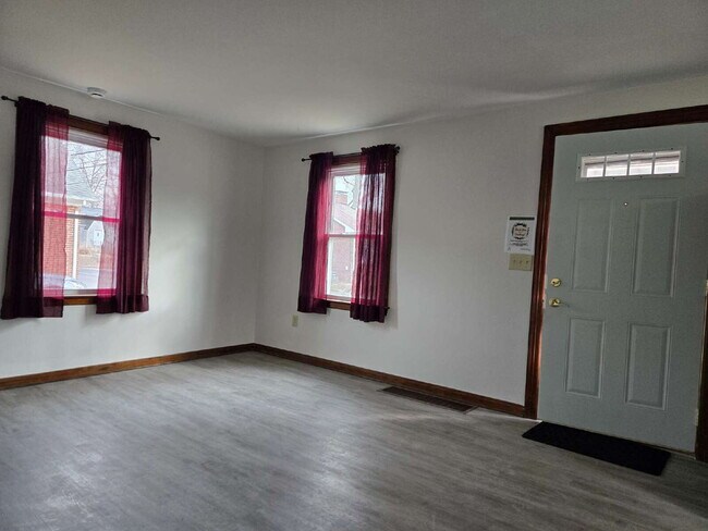 Foto del edificio - Small in Size, Big on Charm – Updated 1 Bed Home on East Oberlin!