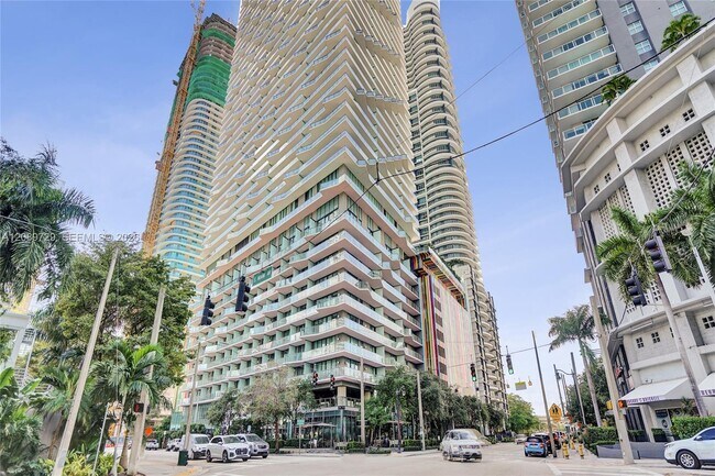 Foto del edificio - 1300 S Miami Ave