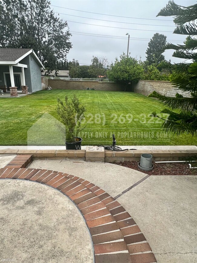 Building Photo - 5 br, 3.5 bath House - 17031 Rosebud Drive -