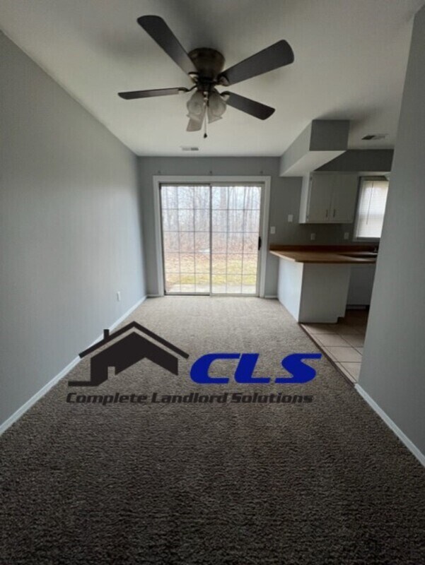 Foto del edificio - 306 Fawn Dr