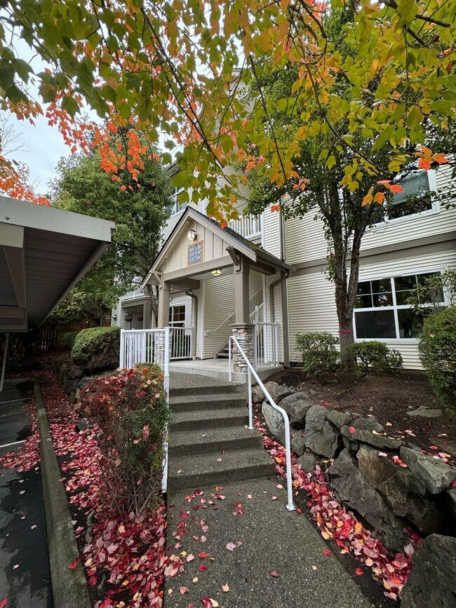 Foto del edificio - Enjoy Issaquah's Green Landscapes, W/S/G i...