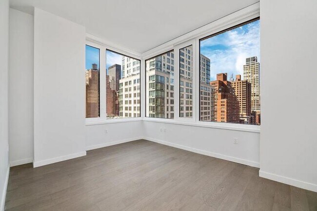 Building Photo - 2 bedroom in NEW YORK NY 10010