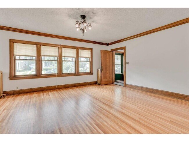 Building Photo - 3829 Aldrich Ave S