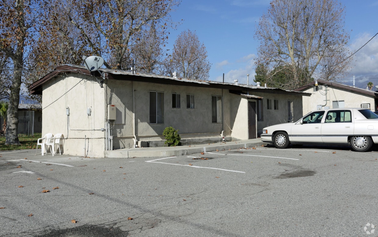 Building Photo - 2710 N State St