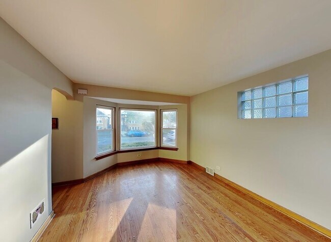 Foto del edificio - 3545 Wesley Ave