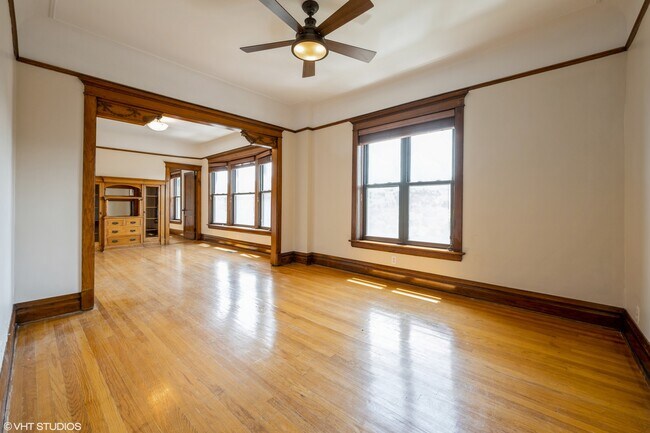 Foto del edificio - 1250 W Waveland Ave
