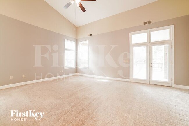 Foto del edificio - 5203 Tudor Ct