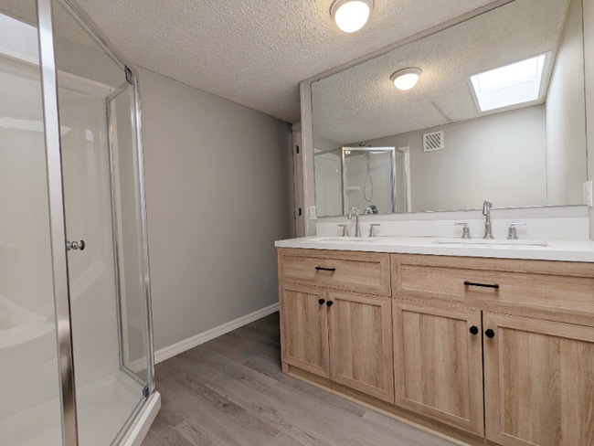 Building Photo - 6543 Celeste Ln