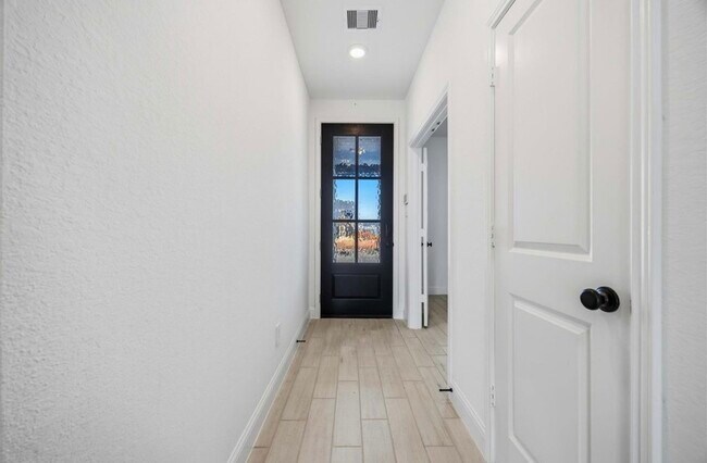 Foto del edificio - 10326 Water Harbor Dr