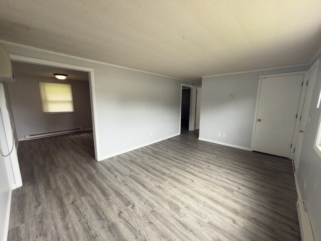 Building Photo - 432 Greensburg St