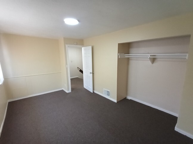 Building Photo - 2265 Delton Ct