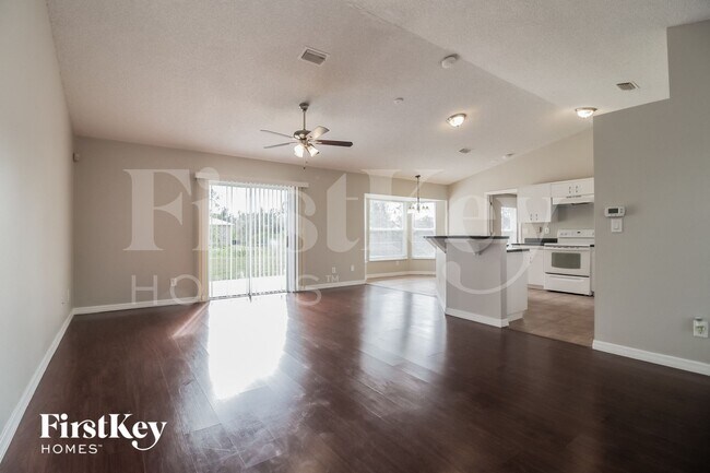 Foto del edificio - 1674 Waltz St SE