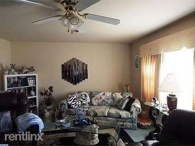 Primary Photo - 2 br, 2 bath House - 708 N Washington St