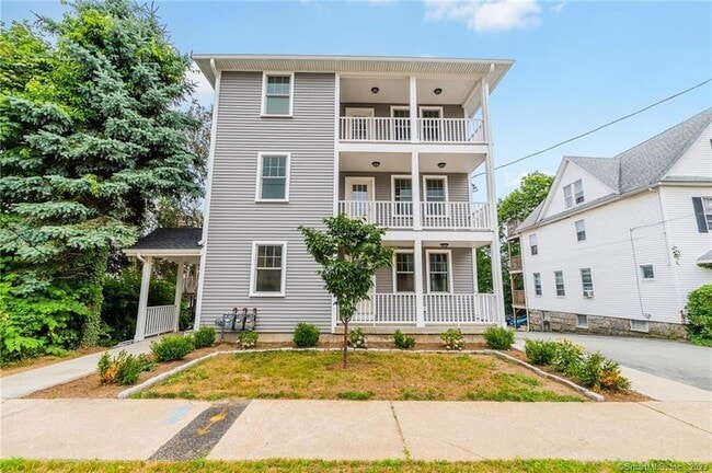 Photo - 192 Montauk Ave Apartment