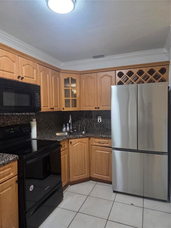 Foto del edificio - 15721 NW 17th Ct