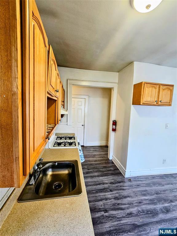 Building Photo - 32-34-34 Halstead St