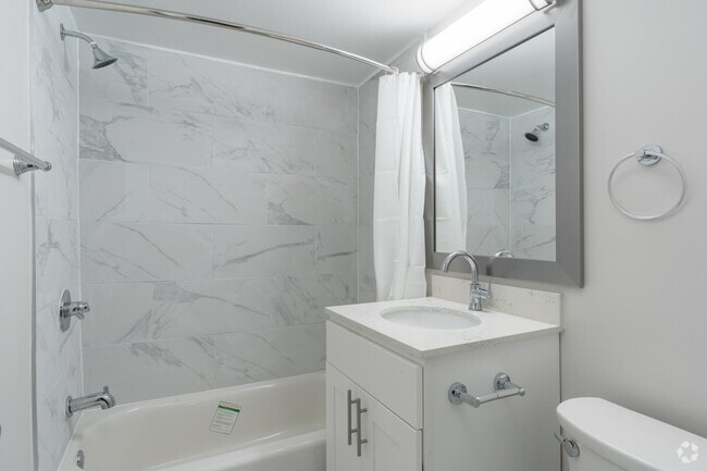 2BR, 2BA - 1350SF Bath 2 - Towers at Wyncote