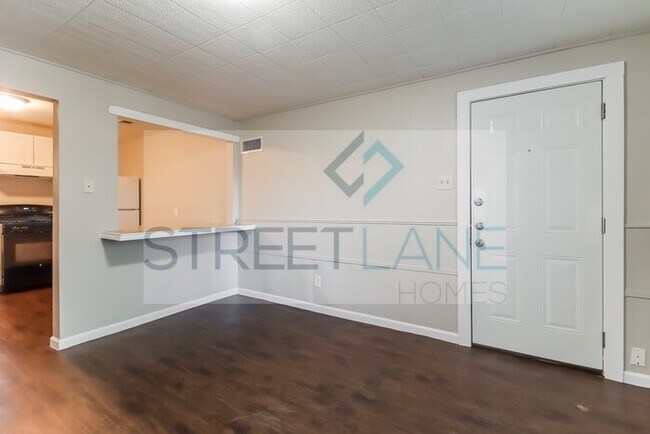 Building Photo - REDUCED!