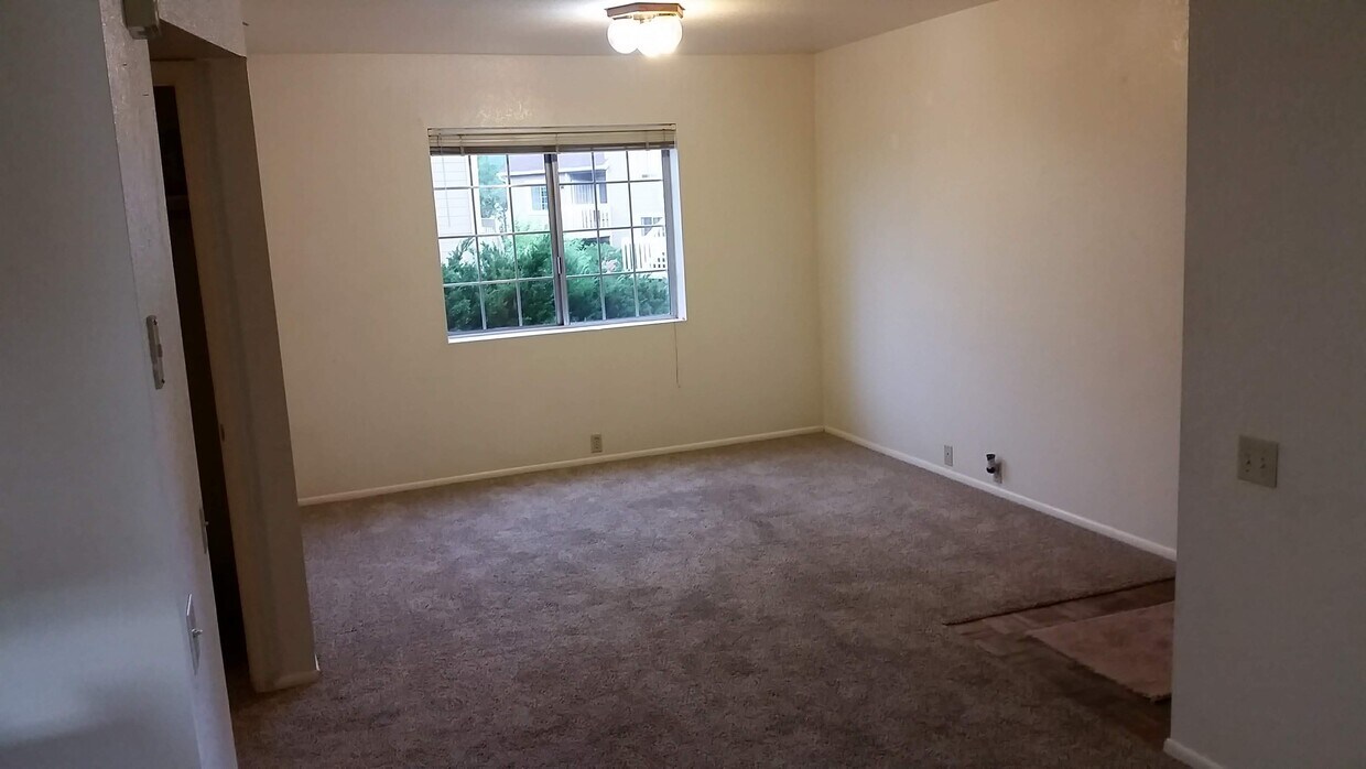 Foto principal - 1000 N Beaver St
