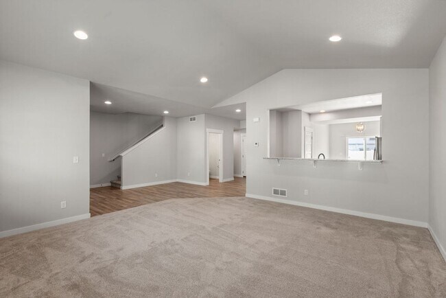 Foto del edificio - 290 E Chestnut St