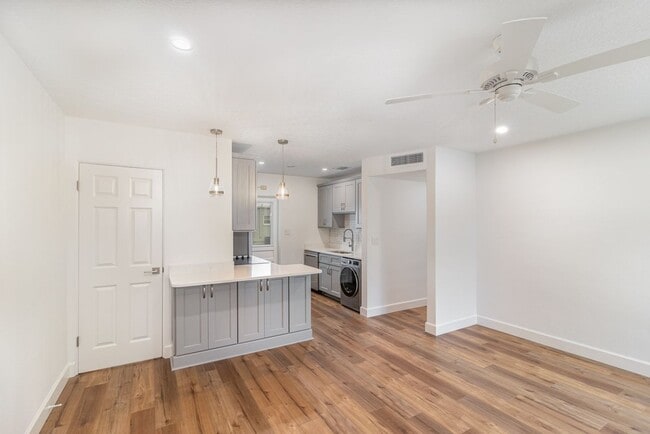 Foto del edificio - 151 N Orlando Ave