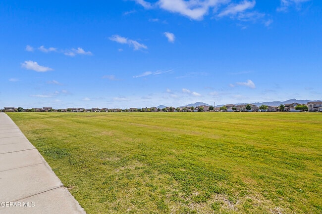 Foto del edificio - 12148 Cherry Wood Ln