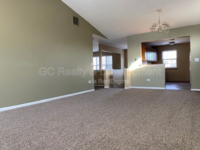 Foto del edificio - 632 Chelsea Ct