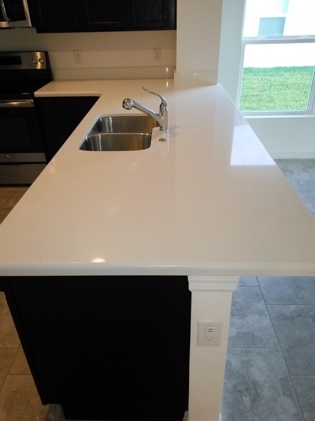 Building Photo - Overlook Reserve-3252 Emilio Pl Kissimmee, FL 34758