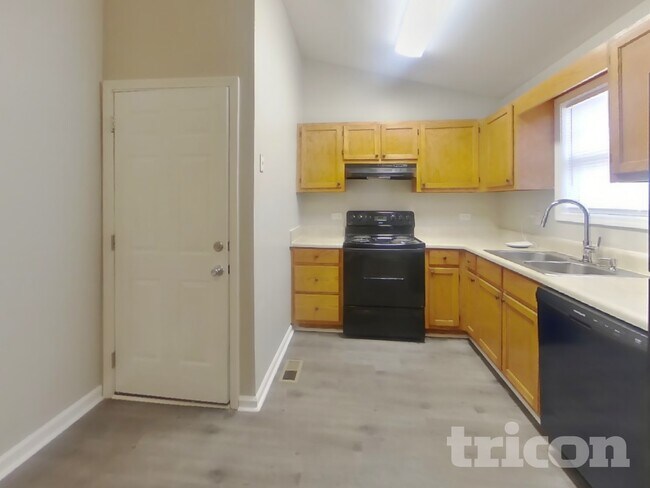 Foto del edificio - 125 Kennedy Dr