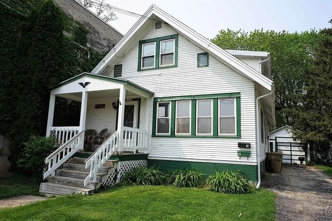 Building Photo - 2636 Milwaukee St