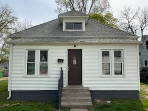 Building Photo - 53 Lake St