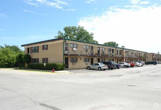 Foto del edificio - 15 King Arthur Ct