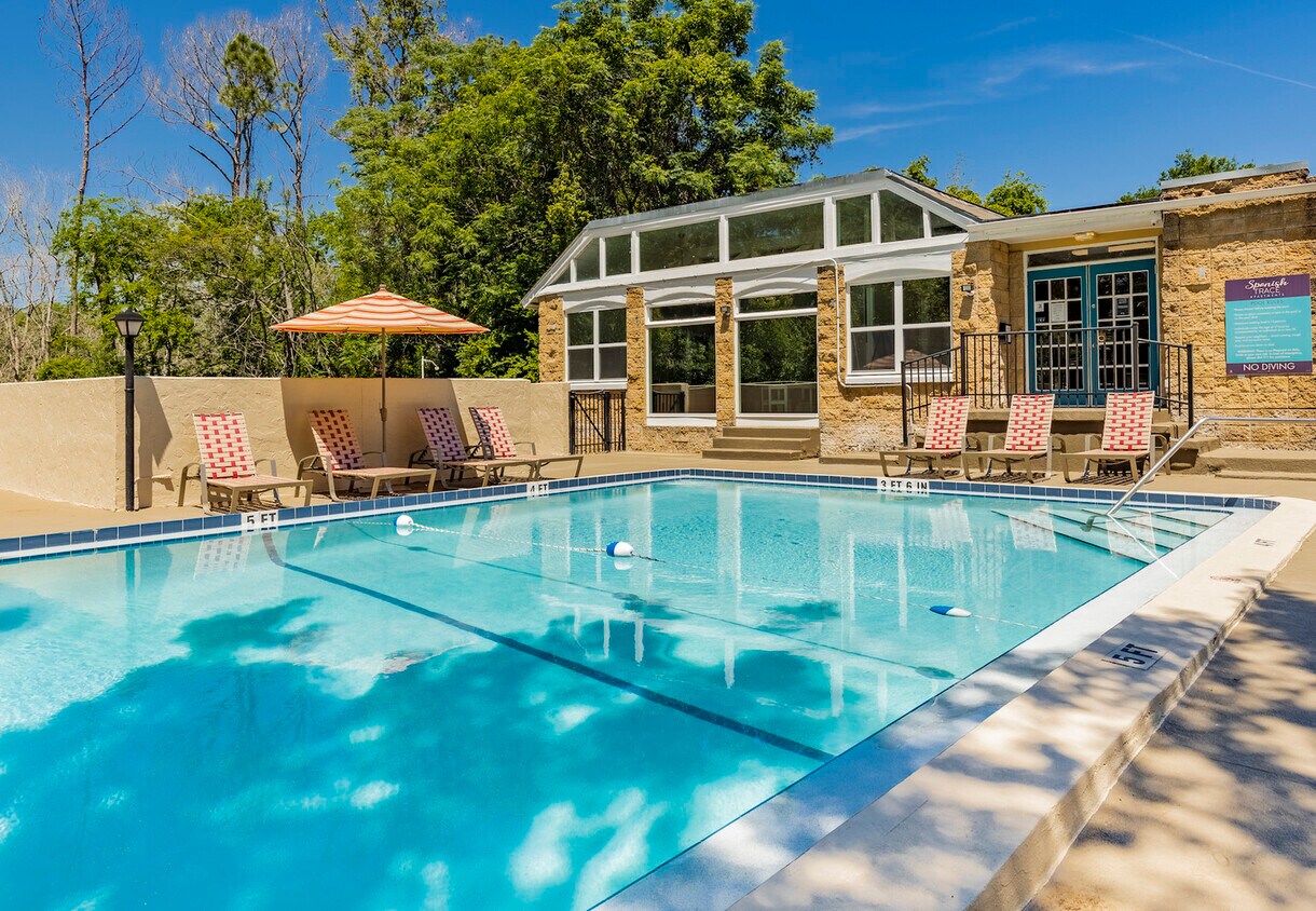 Spanish Trace Apartments in Gainesville, FL