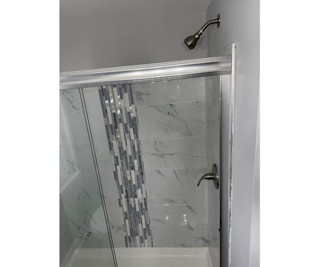 Building Photo - 1271 Limit Ave