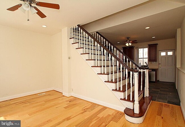 Building Photo - 4713 Umbria St