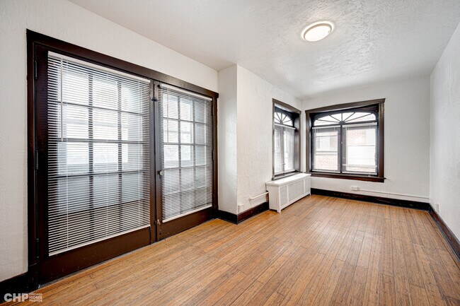 Building Photo - 11057 S Hoyne Ave