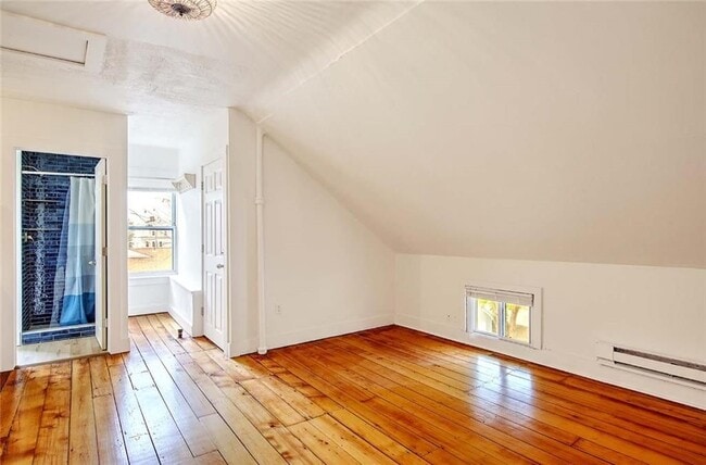 Building Photo - 21 Brewster St