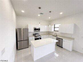 Building Photo - 4402 NW 34th Terrace