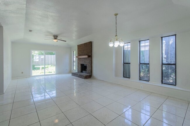 Building Photo - 7512 Down Hill Dr