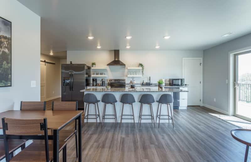 Foto principal - 304 Hillsview Rd