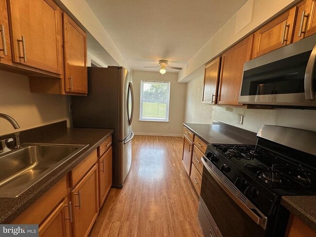 Building Photo - 12135 Academy Rd