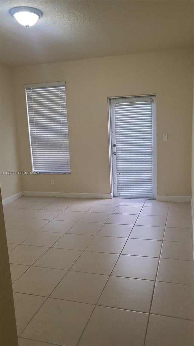 Foto del edificio - 9219 SW 170th Ave